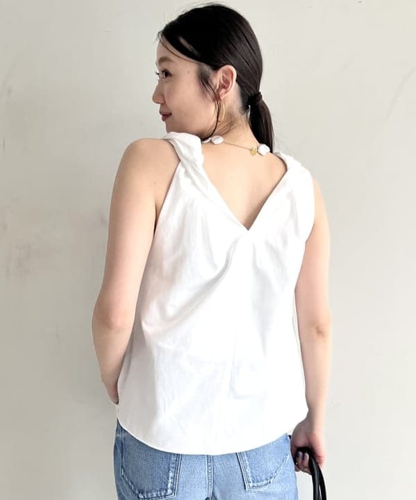 隈元 楓さんの「BEAMS WOMEN｜AK+1 / コットン ツイストショルダー ブラウス」を使ったコーディネート