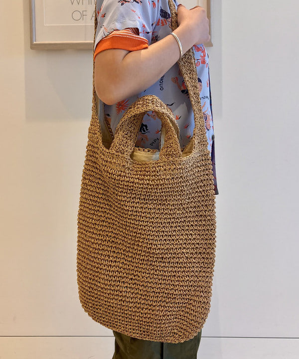 ナガオカ サキさんの「BEAMS WOMEN｜ペーパー ショルダーバッグ 25SS」を使ったコーディネート