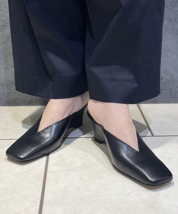 高木 菜央さんの「BEAMS WOMEN｜丸胴 テレコ タンクトップ」を使ったコーディネート