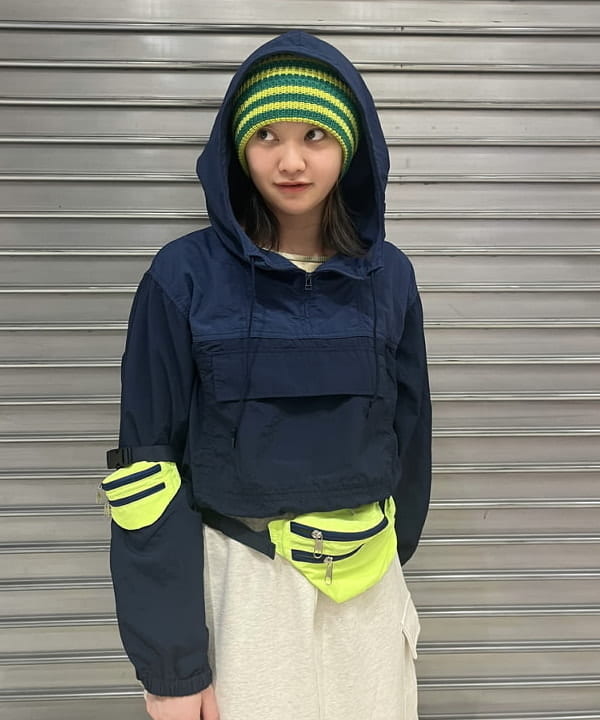前田 優衣さんの「BEAMS WOMEN｜2トーン アノラック」を使ったコーディネート