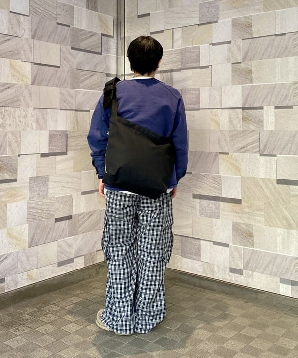 ゴッツさんの「チェック カーゴ イージーパンツ」を使ったコーディネート