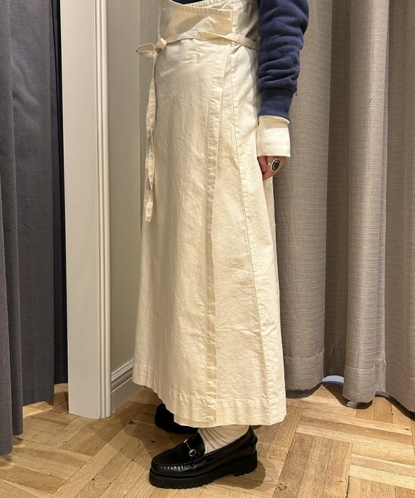 まつむさんの「BEAMS WOMEN｜ワンショルダー エプロン ワンピース」を使ったコーディネート