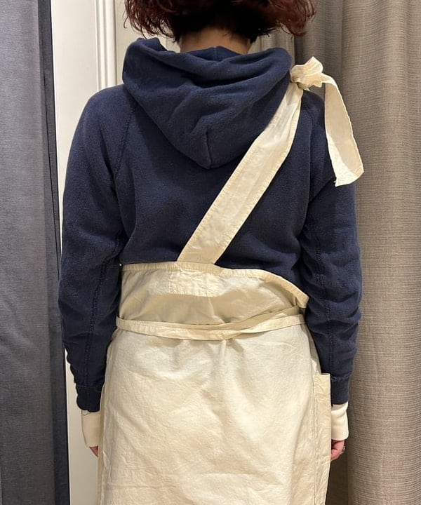 まつむさんの「BEAMS WOMEN｜ワンショルダー エプロン ワンピース」を使ったコーディネート