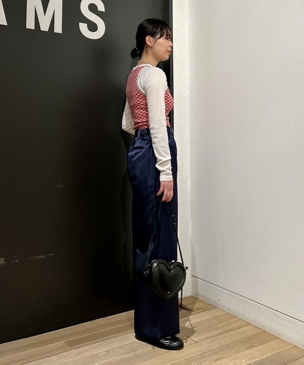 早川 萌子さんの「BEAMS WOMEN｜テレコ リブ クルーネック トップス」を使ったコーディネート