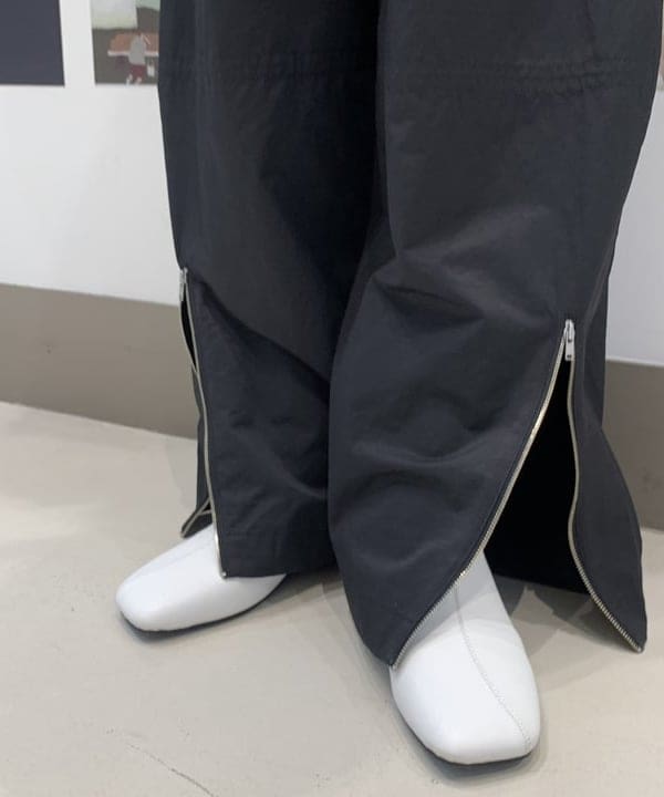 れいなさんの「BEAMS WOMEN｜ジップ ヘムカーブ パンツ」を使ったコーディネート