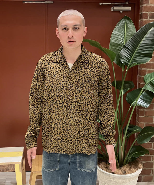 ディクソン 太陽さんの「BEAMS WOMEN｜【別注】BUZZ RICKSON’s / USED DENIM PULLOVER」を使ったコーディネート