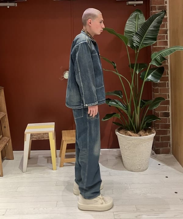 ディクソン 太陽さんの「BEAMS WOMEN｜【別注】BUZZ RICKSON’s / USED DENIM PULLOVER」を使ったコーディネート