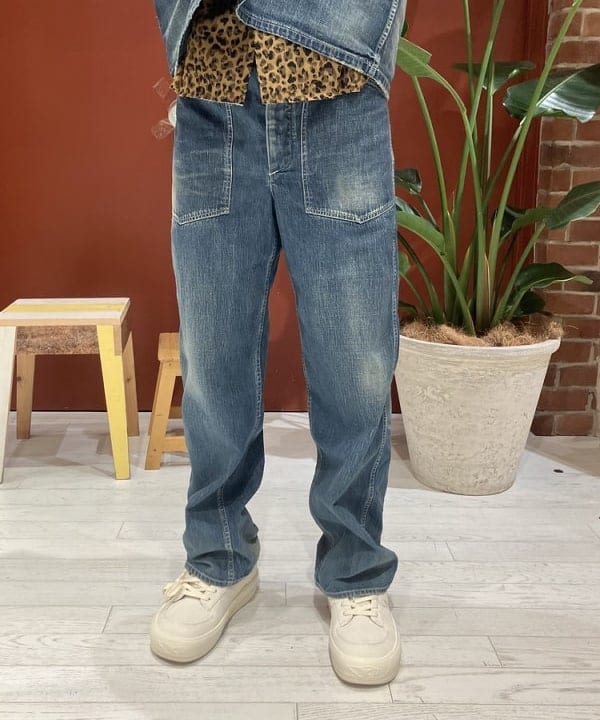 ディクソン 太陽さんの「BEAMS WOMEN｜【別注】BUZZ RICKSON’s / USED DENIM PULLOVER」を使ったコーディネート