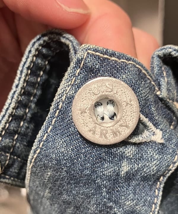 ディクソン 太陽さんの「BEAMS WOMEN｜【別注】BUZZ RICKSON’s / USED DENIM PULLOVER」を使ったコーディネート