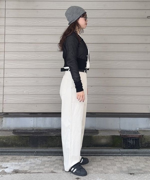 チナツさんの「BEAMS WOMEN｜40mm ヴィンテージ バックル ベルト」を使ったコーディネート