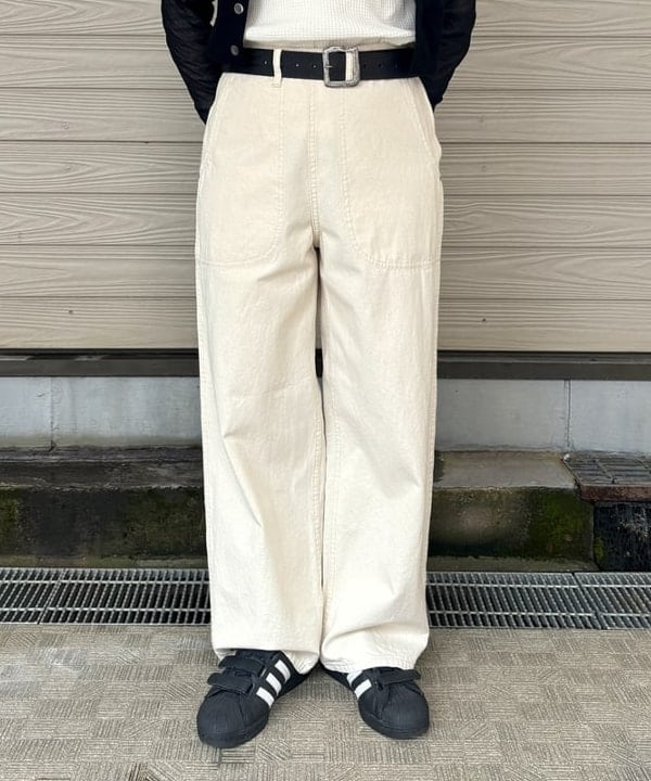 チナツさんの「BEAMS WOMEN｜40mm ヴィンテージ バックル ベルト」を使ったコーディネート