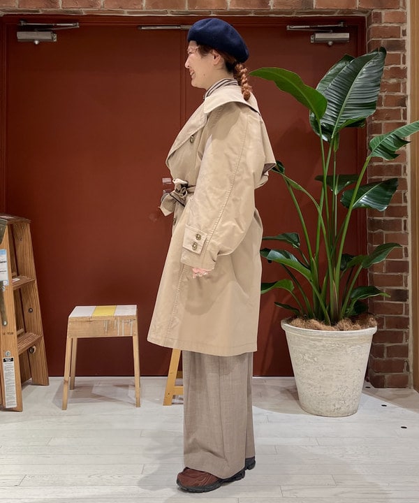 エノモト アミさんの「BEAMS WOMEN｜maturely / メモリー トレンチ オーバーコート」を使ったコーディネート
