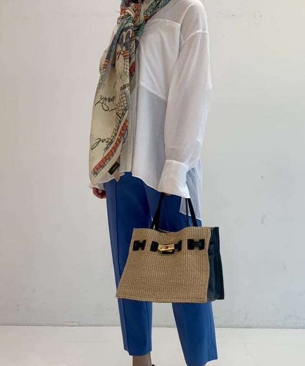 松元 晴佳さんの「BEAMS WOMEN｜AK+1 / フロントポケット シャツ」を使ったコーディネート