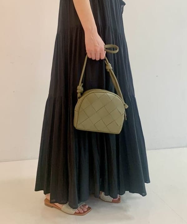 松元 晴佳さんの「BEAMS WOMEN｜MARIHA / 春のすずらん ソリッド ワンピース」を使ったコーディネート