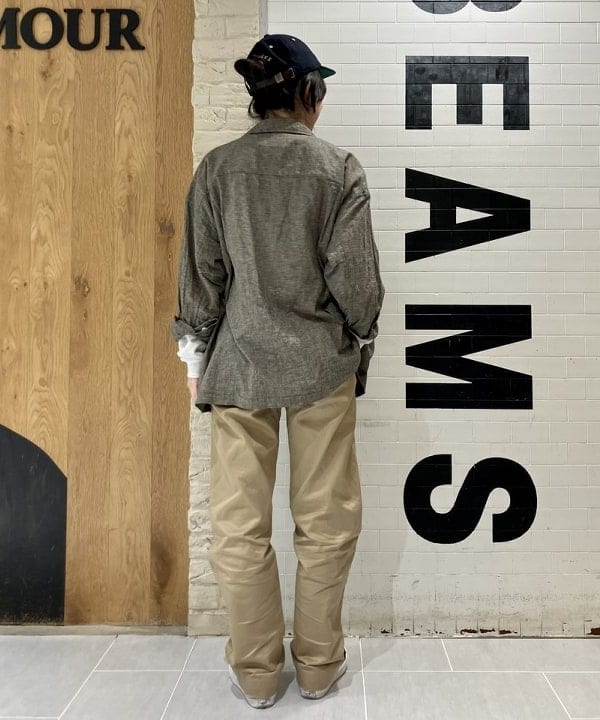 小原 もこさんの「BEAMS WOMEN｜BUZZ RICKSON'S &times; BEAMS BOY / チノパンツ」を使ったコーディネート