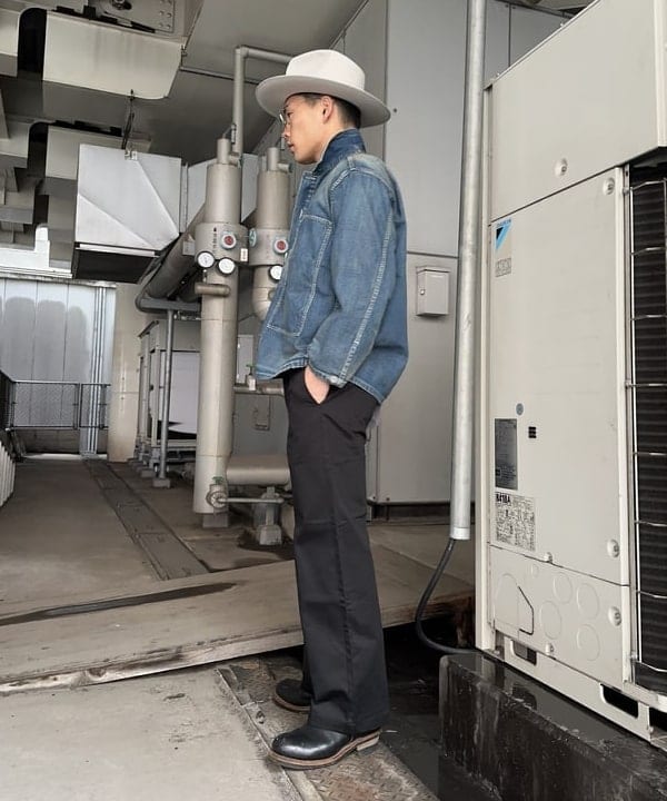 エイトさんの「BEAMS WOMEN｜【別注】BUZZ RICKSON’s / USED DENIM PULLOVER」を使ったコーディネート