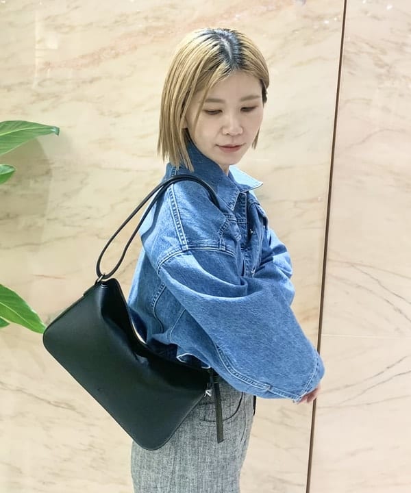 AONO SHIKAMAさんの「BEAMS WOMEN｜【別注】upper hights / THE SHORT デニムジャケット」を使ったコーディネート