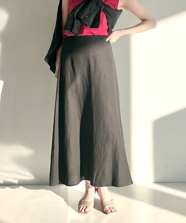 隈元 楓さんの「BEAMS WOMEN｜【別注】ATON / DRY COTTON JERSEY タンクトップ」を使ったコーディネート