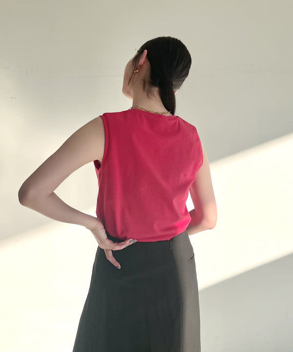 隈元 楓さんの「BEAMS WOMEN｜【別注】ATON / DRY COTTON JERSEY タンクトップ」を使ったコーディネート