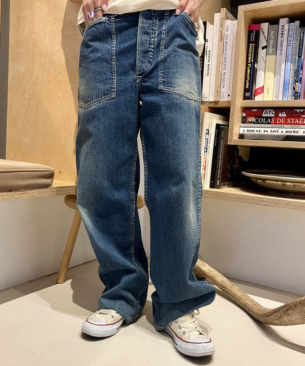 小原 もこさんの「BEAMS WOMEN｜【別注】BUZZ RICKSON’s / USED USARMY PANTS」を使ったコーディネート
