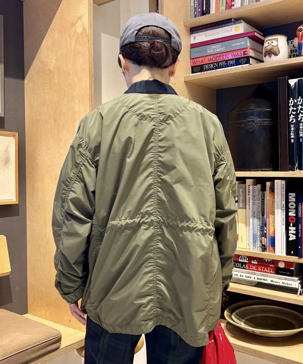 吉野 多恵さんの「BEAMS WOMEN｜BEAMS BOY / ポリエステル ウール 3ボタン ブレザー」を使ったコーディネート