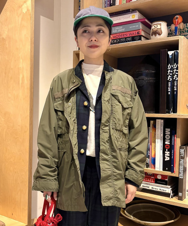 吉野 多恵さんの「BEAMS WOMEN｜BEAMS BOY / ポリエステル ウール 3ボタン ブレザー」を使ったコーディネート