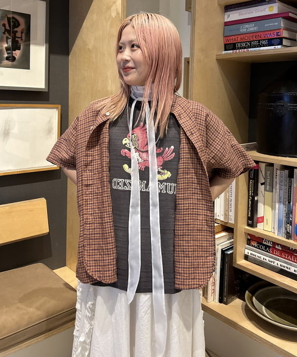 安藤 菜央さんの「BEAMS WOMEN｜リネン チェック ショートスリーブ シャツ」を使ったコーディネート