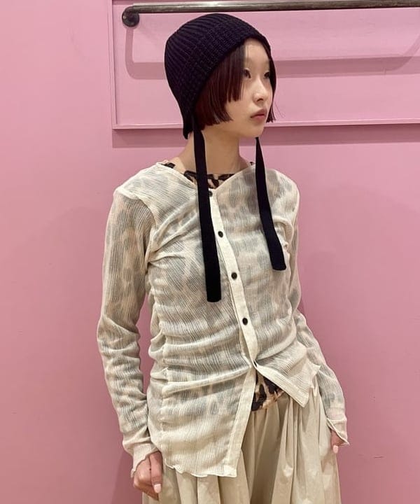 水野 萌香さんの「BEAMS WOMEN｜maturely / シアー シャーリング カーディガン」を使ったコーディネート