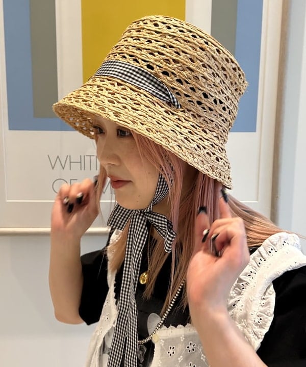 安藤 菜央さんの「BEAMS WOMEN｜カットワーク キャミソール」を使ったコーディネート