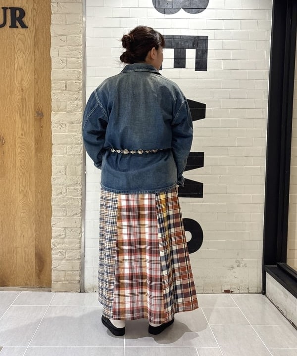 kawaiさんの「BEAMS WOMEN｜【別注】BUZZ RICKSON’s / USED DENIM PULLOVER」を使ったコーディネート