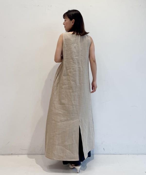 住吉　明佳さんの「BEAMS WOMEN｜リネン タブ付き ワイドパンツ」を使ったコーディネート