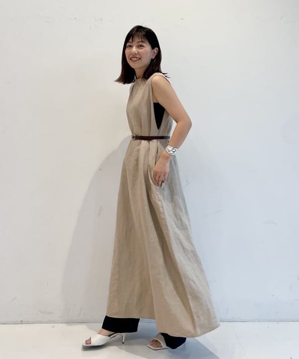 住吉　明佳さんの「BEAMS WOMEN｜リネン タブ付き ワイドパンツ」を使ったコーディネート