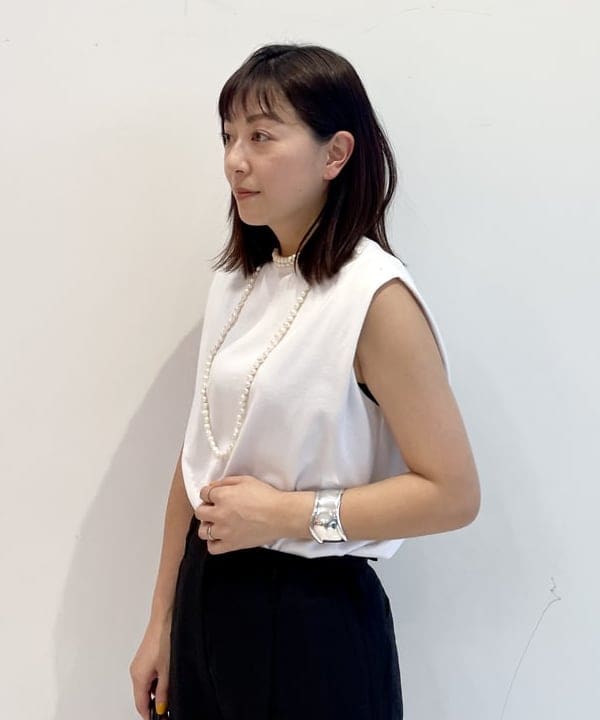 住吉　明佳さんの「BEAMS WOMEN｜VIOLAd’ORO / ラフィア調 クロア バッグ」を使ったコーディネート