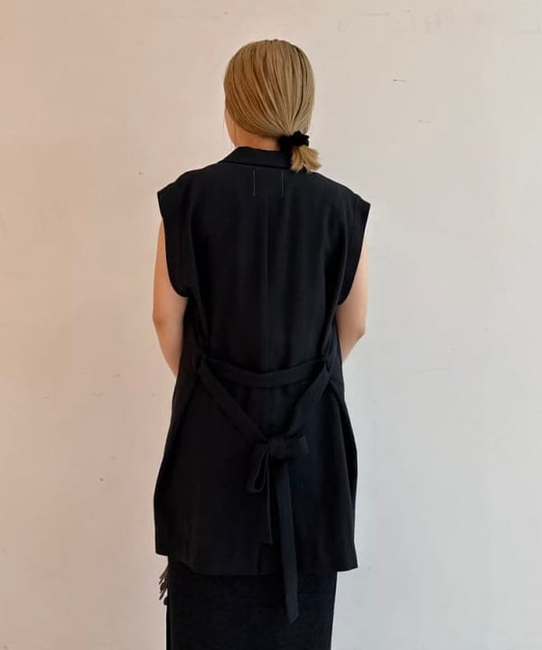 Ito_ririkaさんの「BEAMS WOMEN｜AK+1 / ベルテッド ジレ」を使ったコーディネート