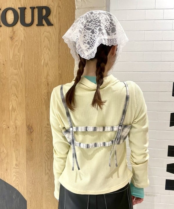 カタヤマ アヤさんの「BEAMS WOMEN｜チェック ビスチェ」を使ったコーディネート