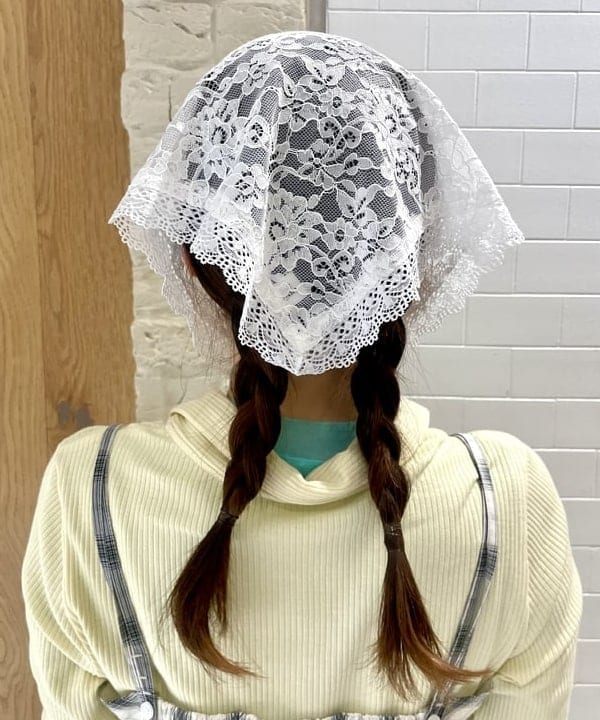 カタヤマ アヤさんの「BEAMS WOMEN｜チェック ビスチェ」を使ったコーディネート