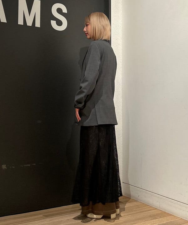 佐藤 亜美さんの「BEAMS WOMEN｜Oggi × Demi-Luxe BEAMS / ボクシー テーラードジャケット」を使ったコーディネート