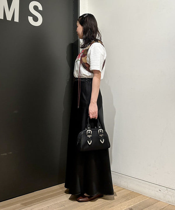 早川 萌子さんの「BEAMS WOMEN｜Encre. / FAR OUEST Tシャツ」を使ったコーディネート