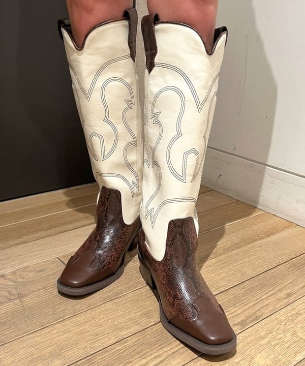 佐藤 亜美さんの「BEAMS WOMEN｜カップ付き キャミソール」を使ったコーディネート