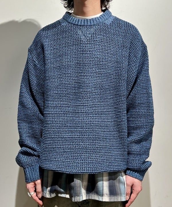 関澤 佑樹さんの「BEAMS WOMEN｜ヘザー メッシュ クルーネックニット」を使ったコーディネート