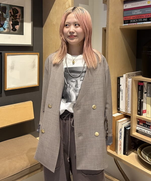 安藤 菜央さんの「BEAMS WOMEN｜maturely / ヘム カットオフ フレア ジャージー」を使ったコーディネート