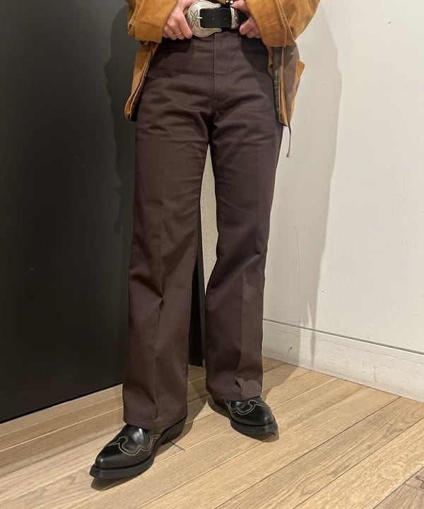 安藤 菜央さんの「BEAMS WOMEN｜maturely / ゴート スエード ノーバッグ ベスト」を使ったコーディネート