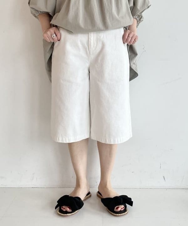 IZUMI MAYUMIさんの「BEAMS WOMEN｜2WAY オフショルダーブラウス」を使ったコーディネート