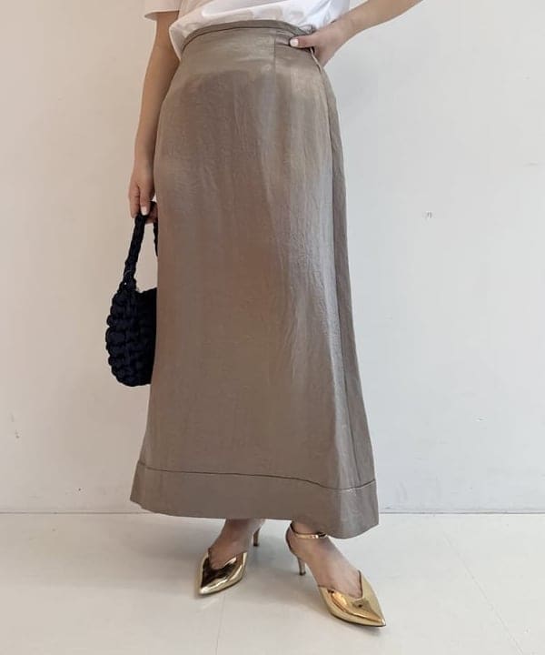 Ito_ririkaさんの「BEAMS WOMEN｜AK+1 / ビンテージ サテンスカート」を使ったコーディネート