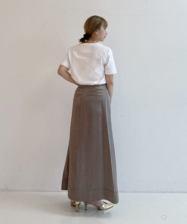 Ito_ririkaさんの「BEAMS WOMEN｜AK+1 / ビンテージ サテンスカート」を使ったコーディネート