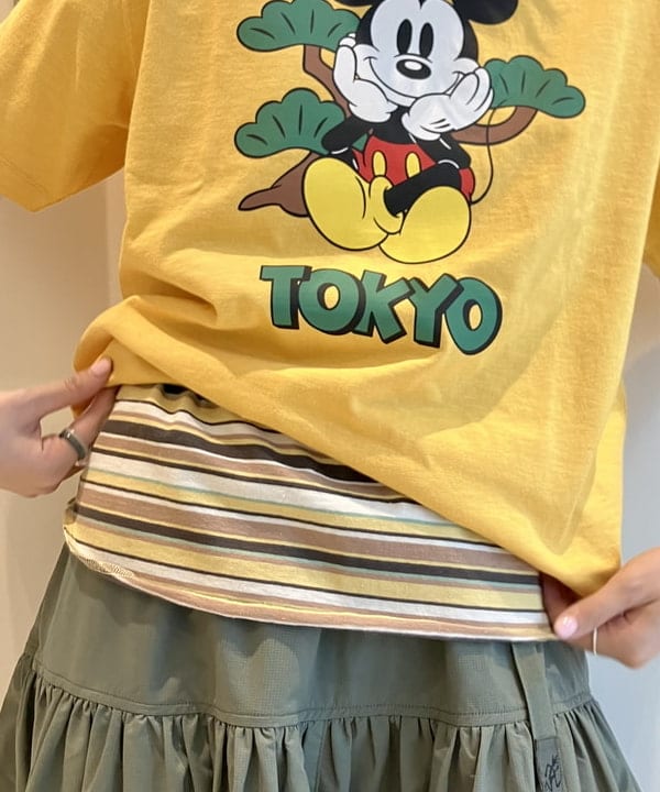 小原 もこさんの「BEAMS WOMEN｜【別注】Champion / ミッキー Tシャツ」を使ったコーディネート