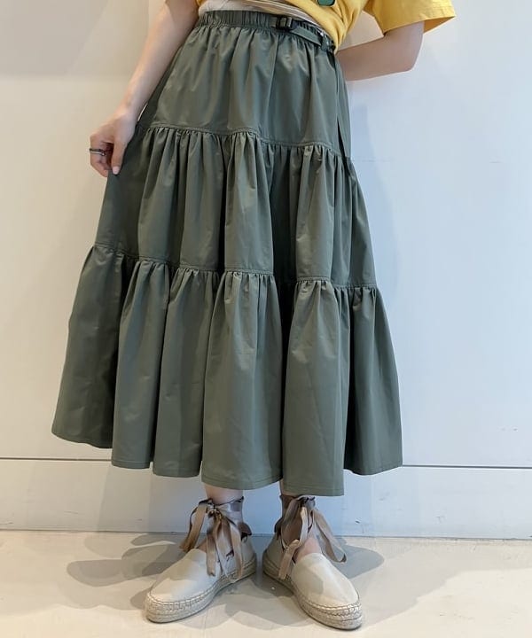 小原 もこさんの「BEAMS WOMEN｜【別注】Champion / ミッキー Tシャツ」を使ったコーディネート