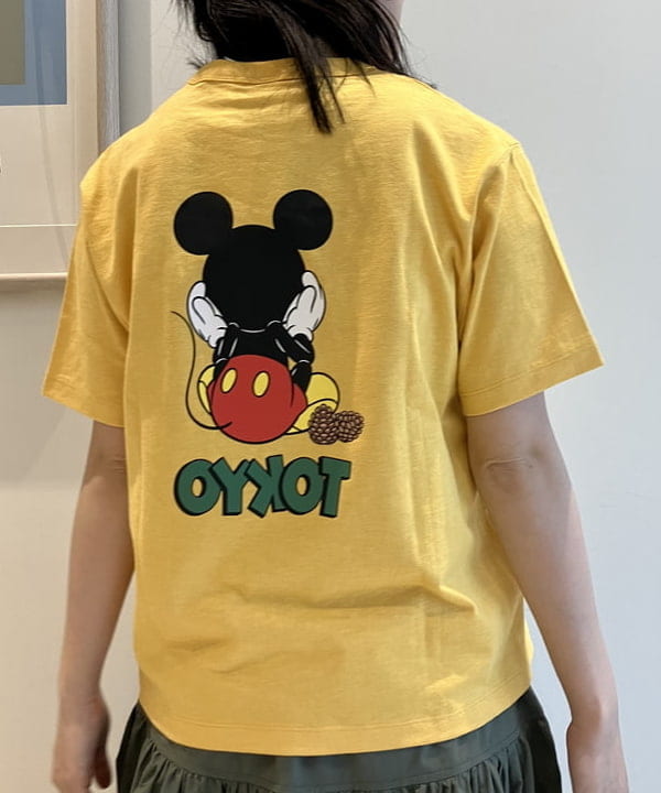 小原 もこさんの「BEAMS WOMEN｜【別注】Champion / ミッキー Tシャツ」を使ったコーディネート