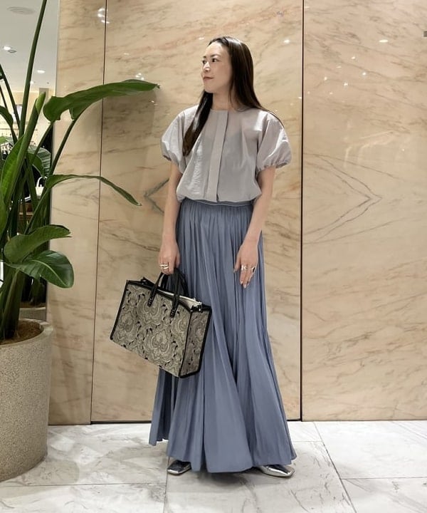 関 桂子さんの「BEAMS WOMEN｜AK+1 / アンブレラ スカート」を使ったコーディネート
