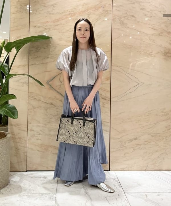 関 桂子さんの「BEAMS WOMEN｜AK+1 / アンブレラ スカート」を使ったコーディネート